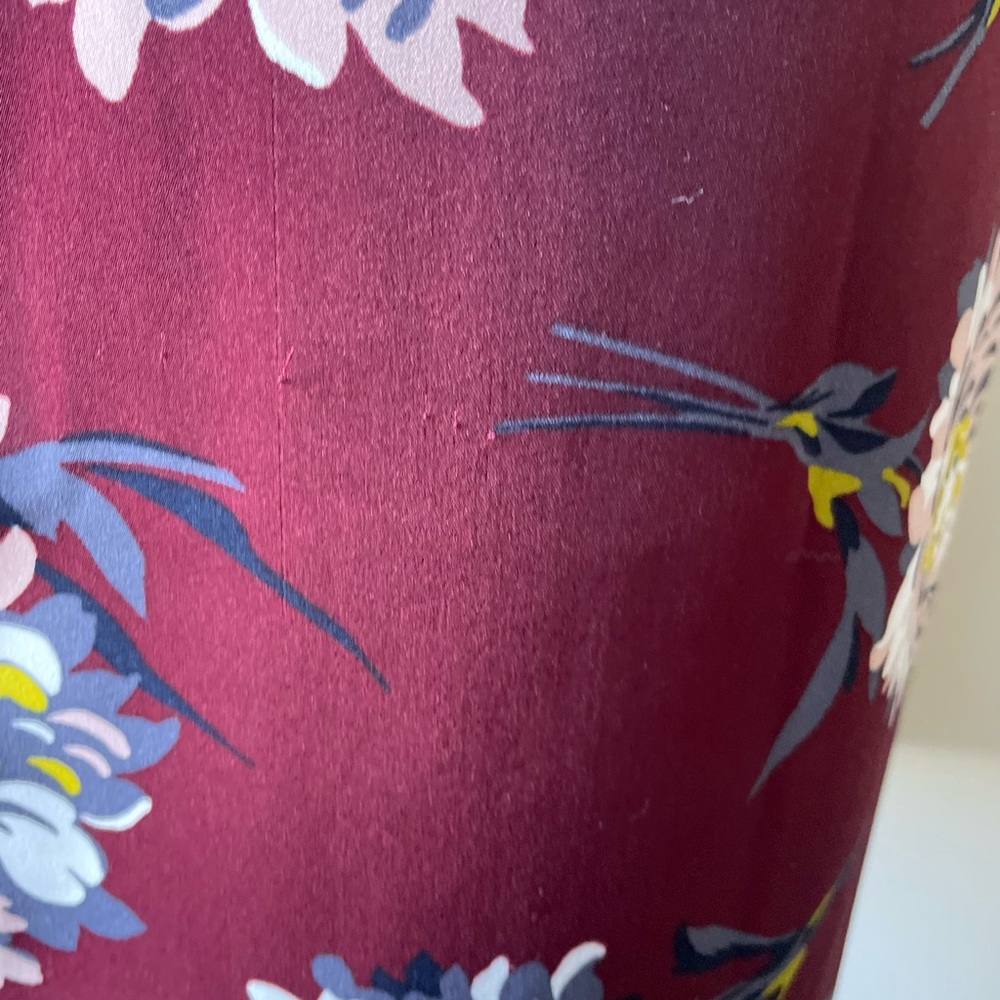 Ann Taylor Factory | Sleeveless Floral Shift Dress | Maroon | Size 6P - Picture 6 of 8